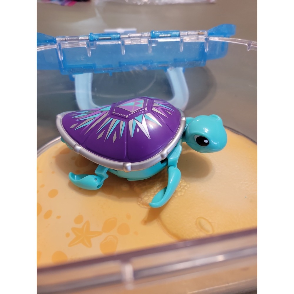 Little Live Pets Turtle Blue purple Starry Turtle w/Case